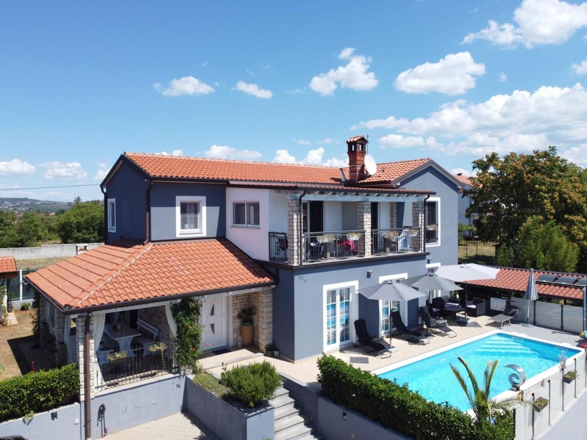 Lavanda House With Apartments Buje Dış mekan fotoğraf