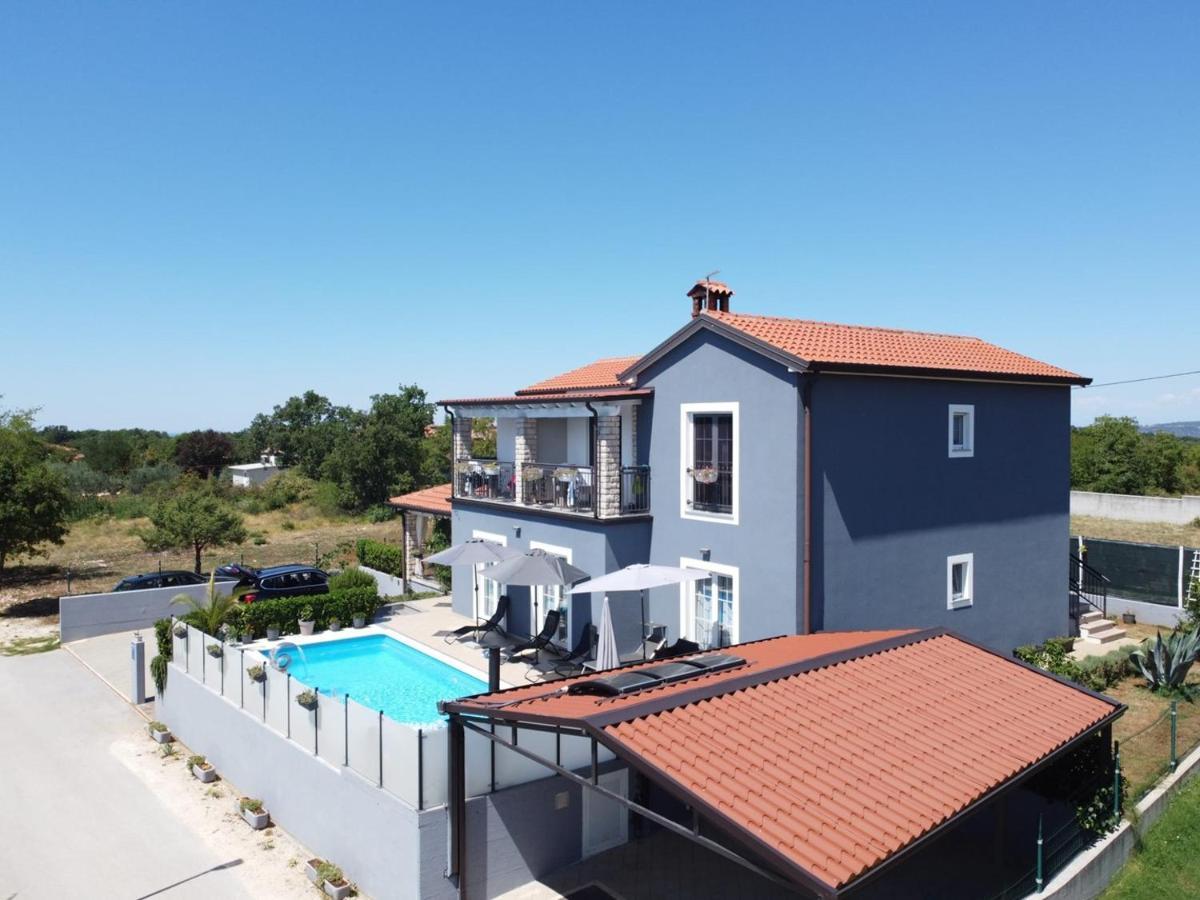 Lavanda House With Apartments Buje Dış mekan fotoğraf
